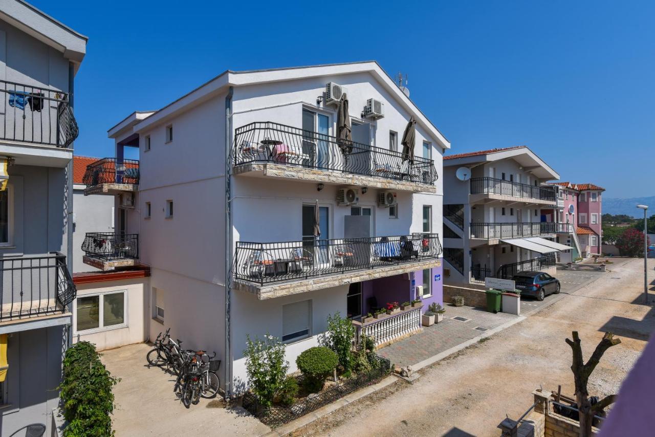 Apartments Zrakic Затон Екстериор снимка