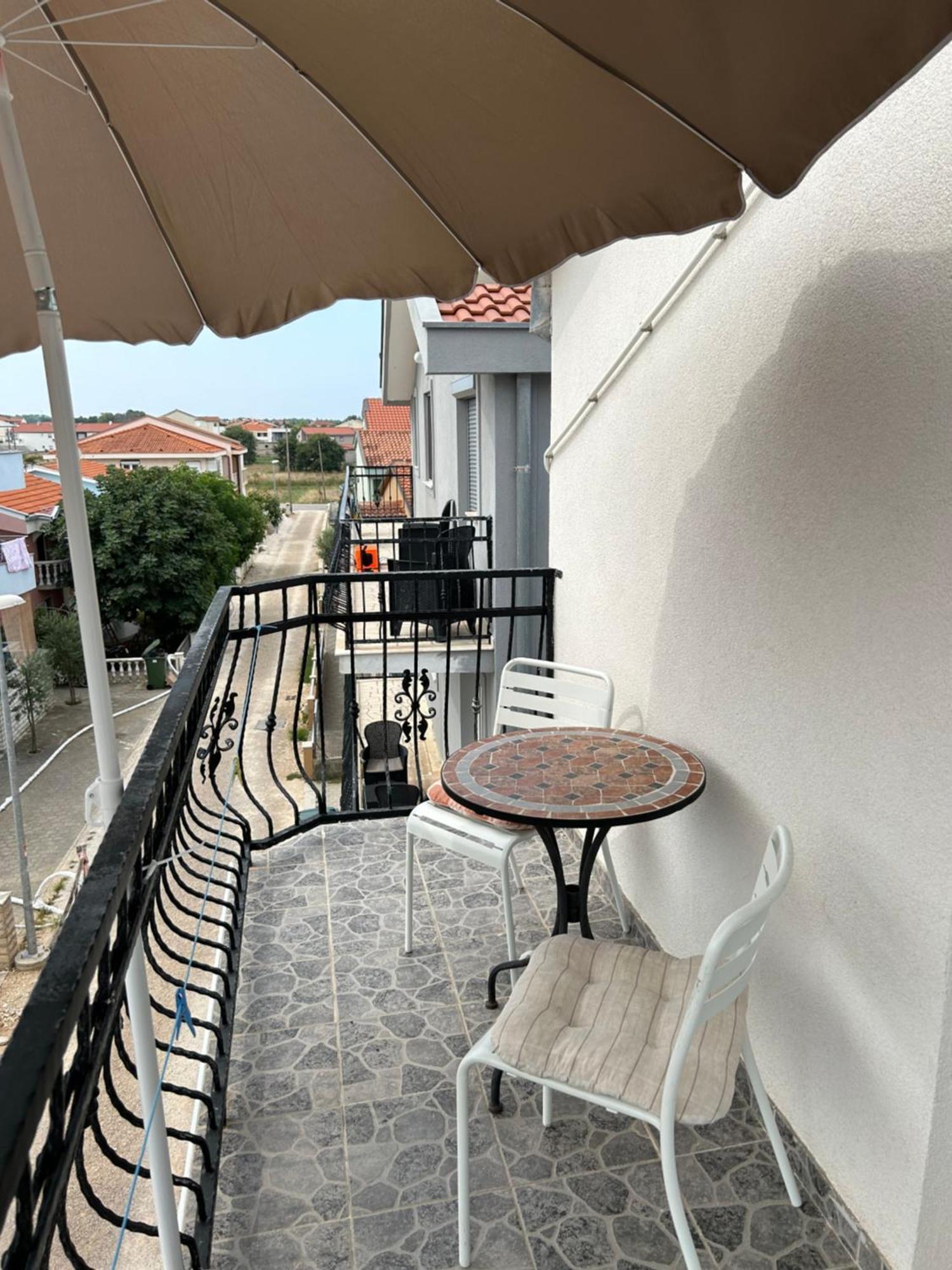 Apartments Zrakic Затон Екстериор снимка