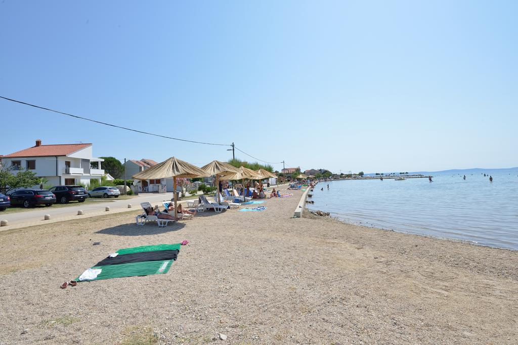 Apartments Zrakic Затон Екстериор снимка